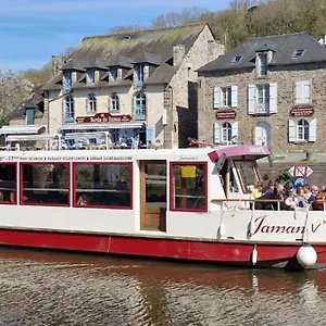 Maison Proche Du Port De Dinan Hébergement de vacances